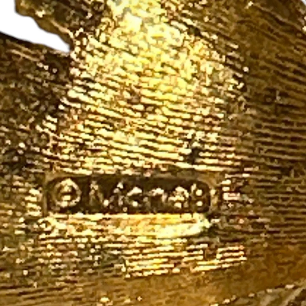 Vintage Monet Mirador
Brooch Gold Tone Starburst size 2" X 2" - Picture 12 of 17